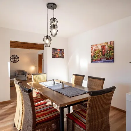 Harry's Hittn Holiday home Soll